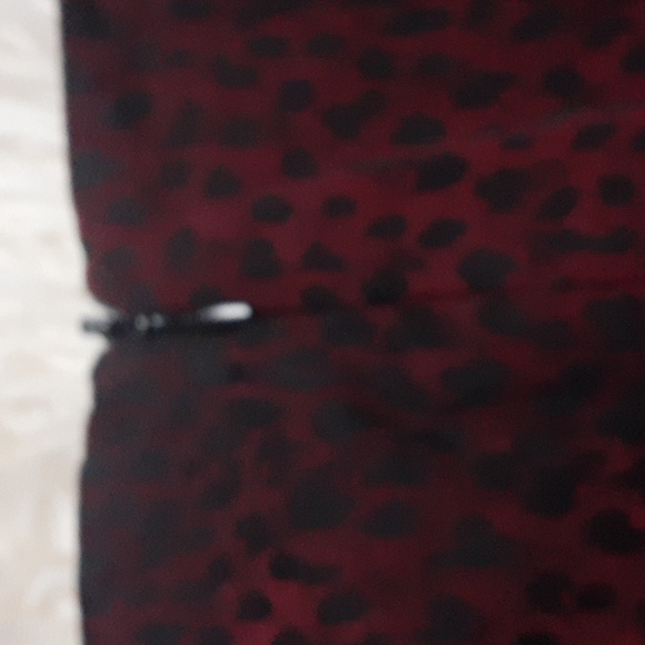 Y2K Bebe Red and Black Leopard Midi Skirt Size 6 - Picture 5 of 8
